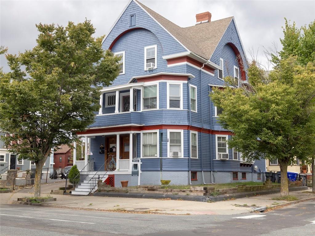 271 273 Broadway Property Photo 2