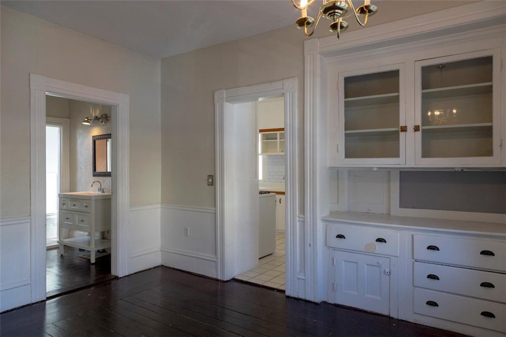 271 273 Broadway Property Photo 7