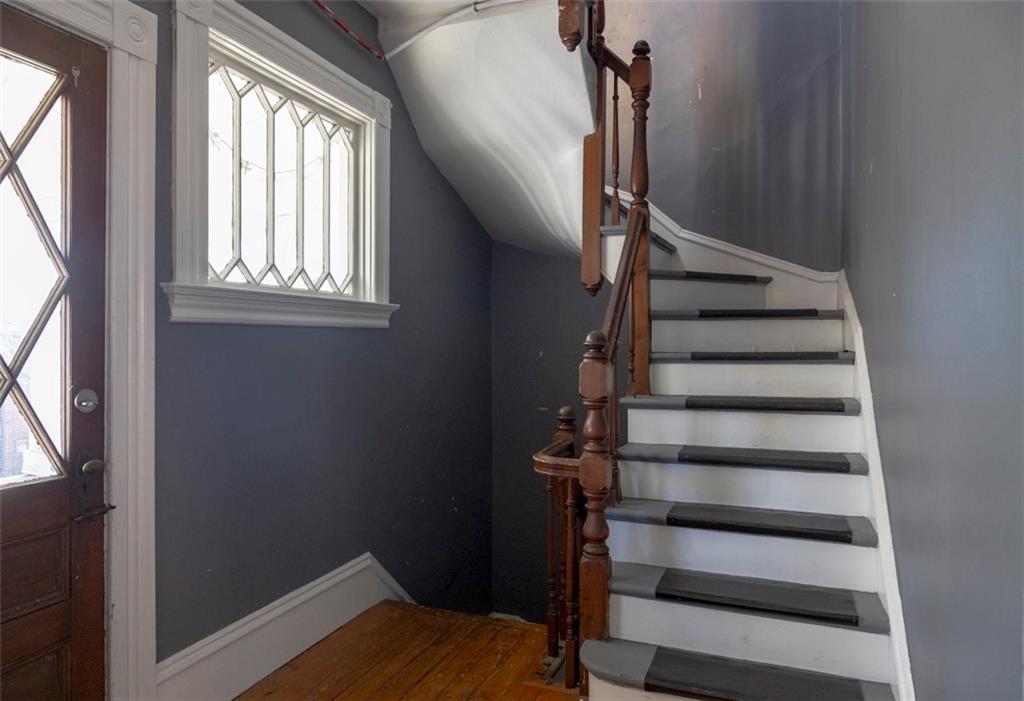 271 273 Broadway Property Photo 15