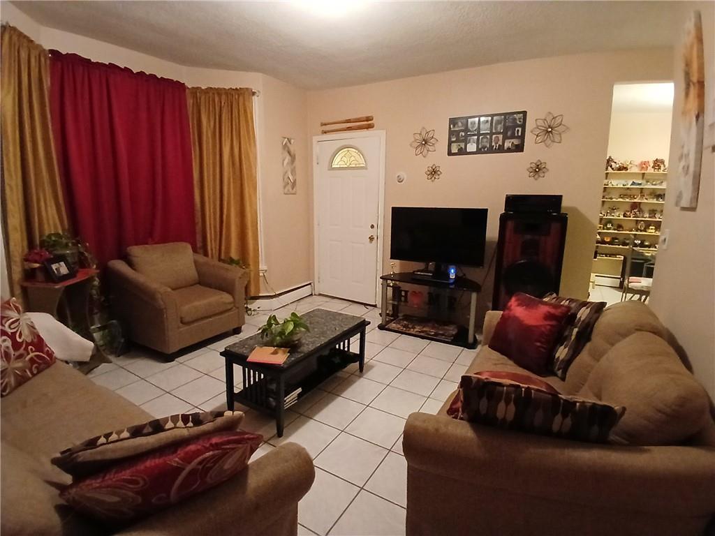 35 33 Vandewater Street Property Photo 7