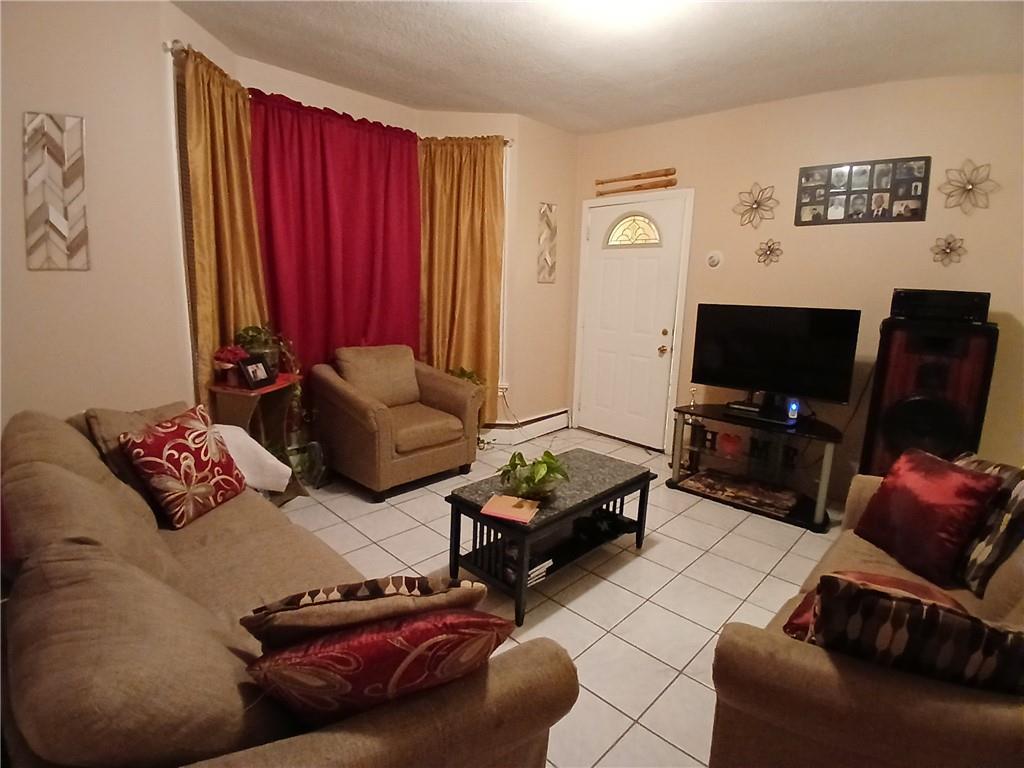 35 33 Vandewater Street Property Photo 8