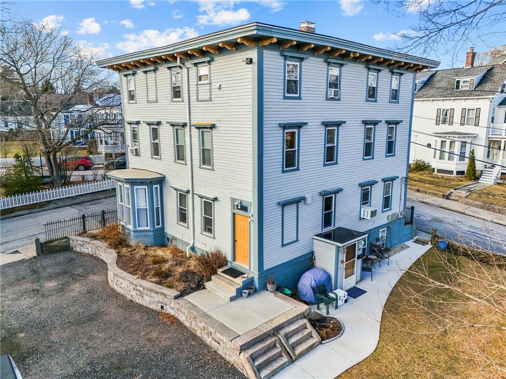 154 Peirce Street Property Photo 3