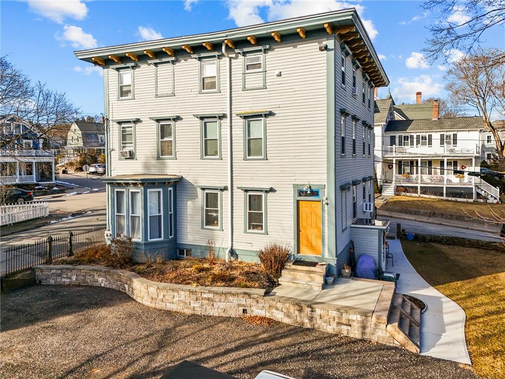 154 Peirce Street Property Photo 4