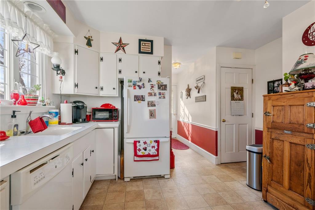 117 Centre Street Property Photo 4