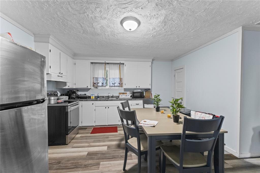 14 Pond Street Property Photo 18