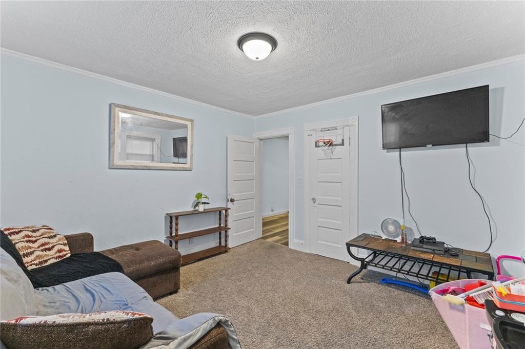 14 Pond Street Property Photo 21