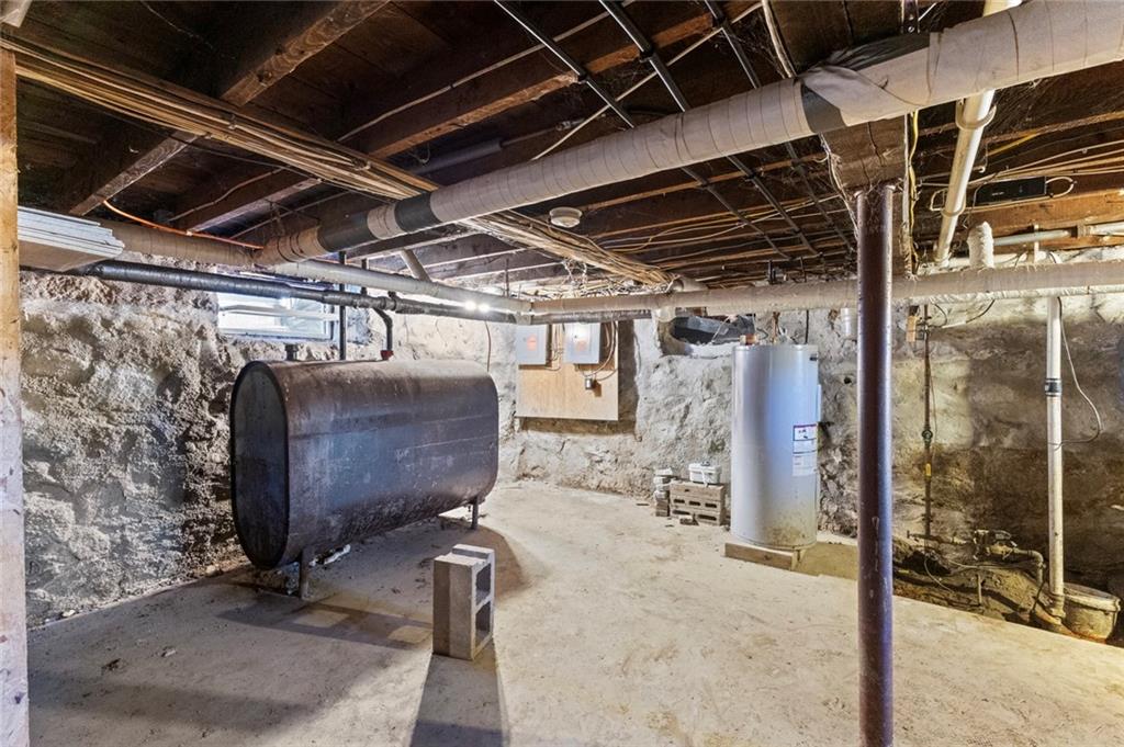 14 Pond Street Property Photo 27