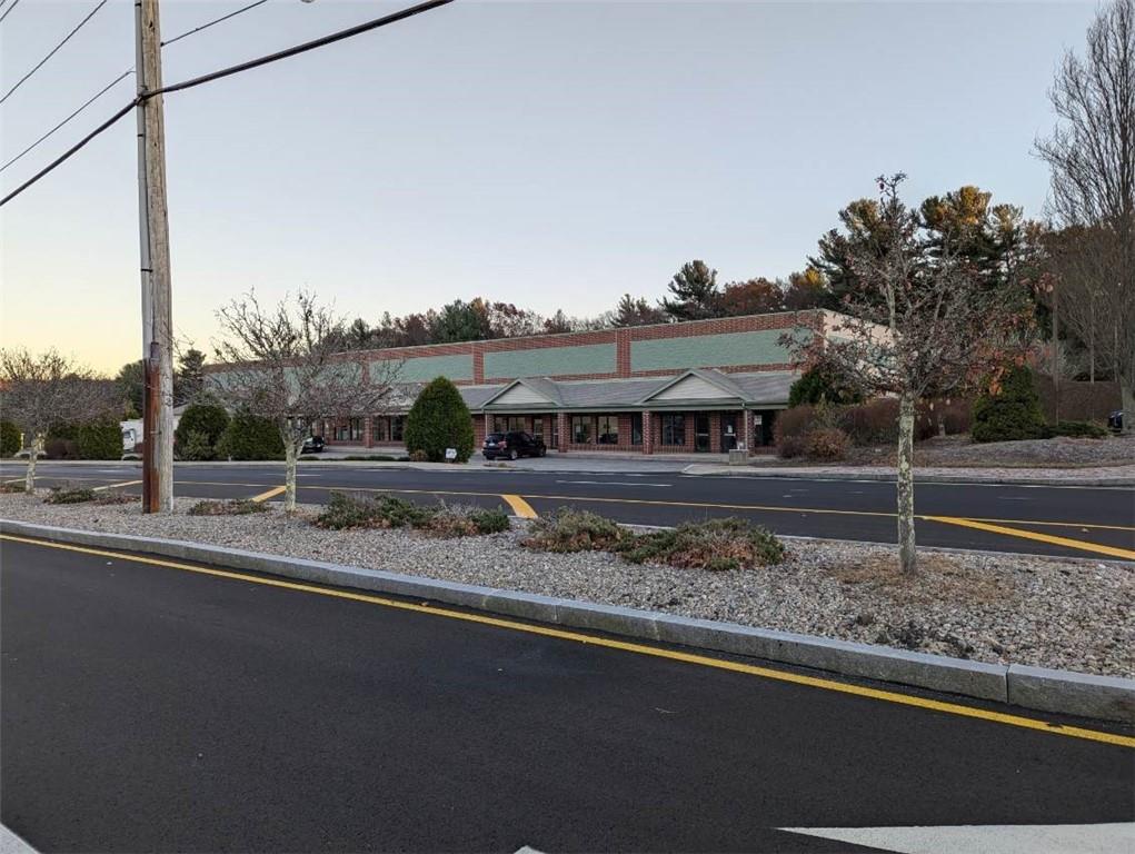 87 Centre Of New England Boulevard Property Photo 4