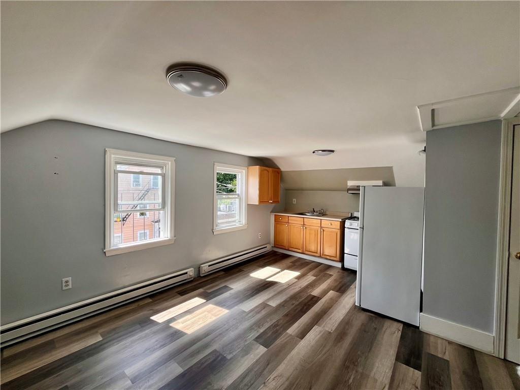 927 Branch Avenue Property Photo 8