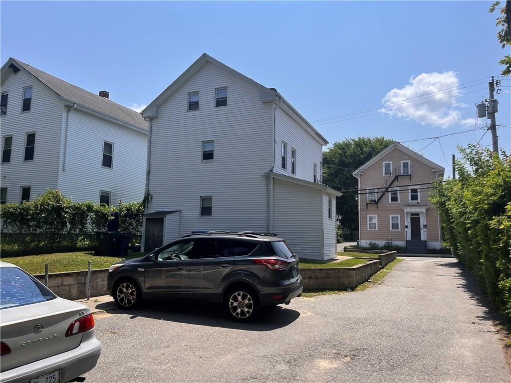 927 Branch Avenue Property Photo 15