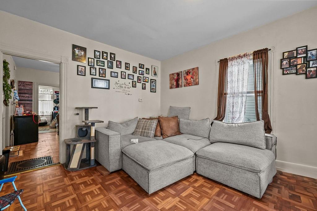 48 50 Laura Street Property Photo 5