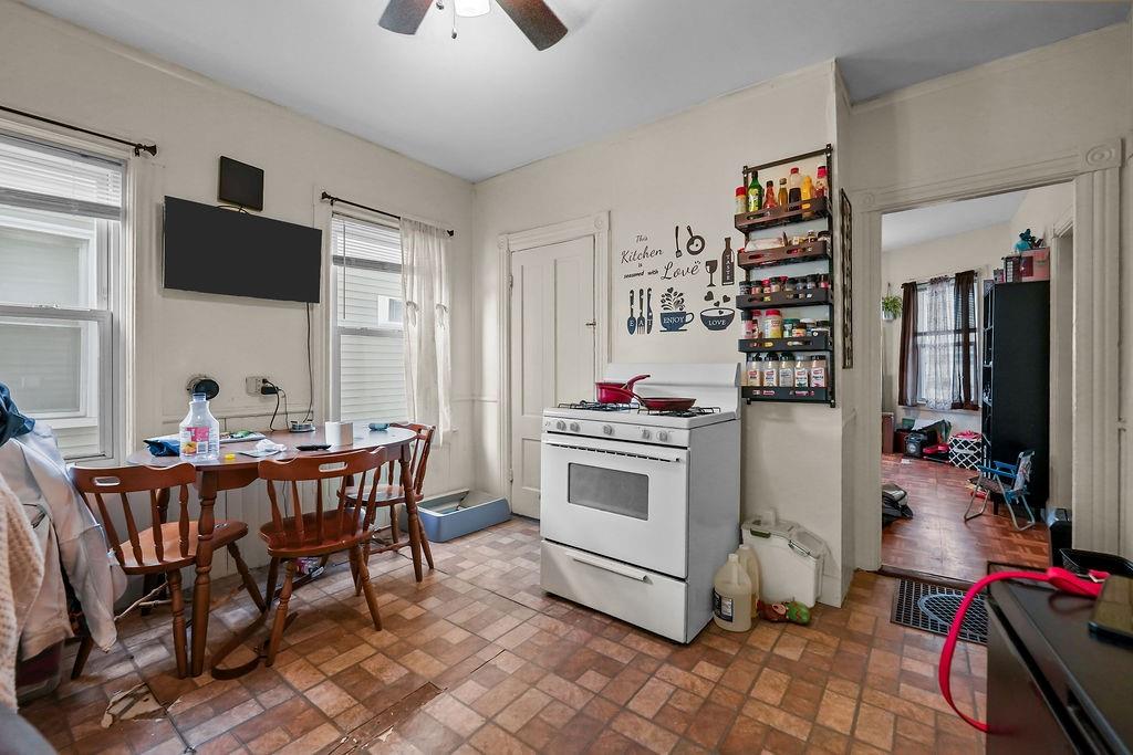 48 50 Laura Street Property Photo 9