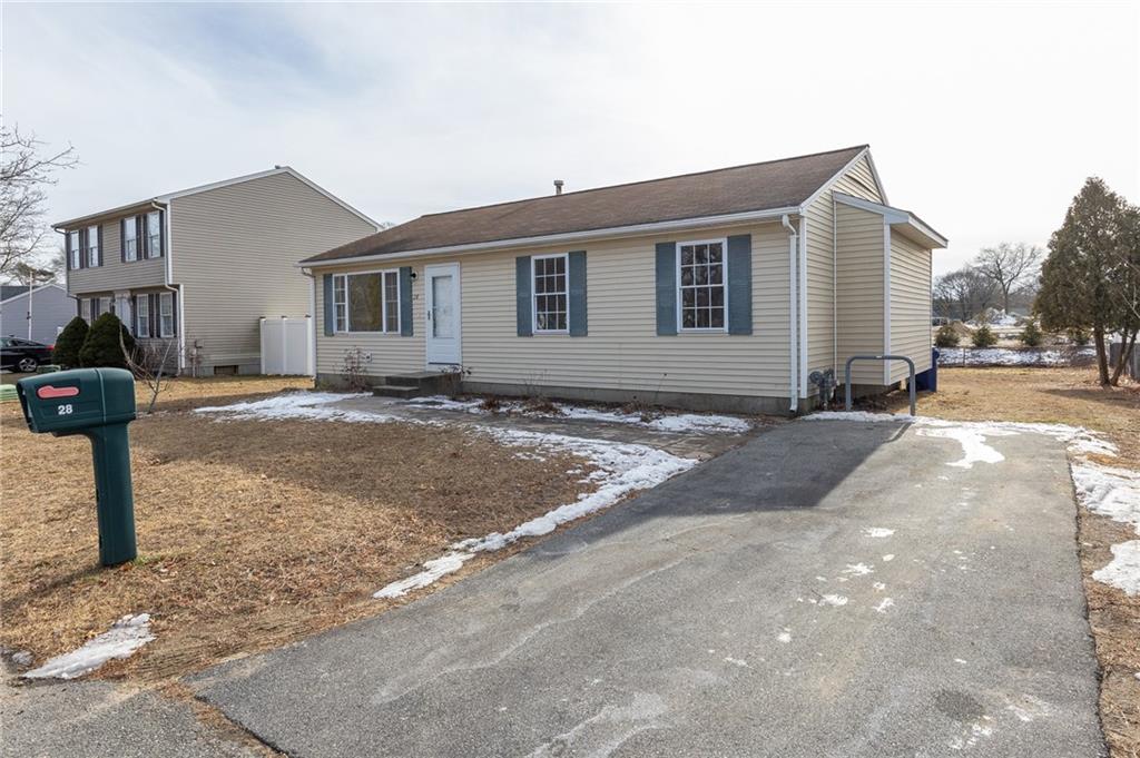 28 CAMERON Court Property Photo 1