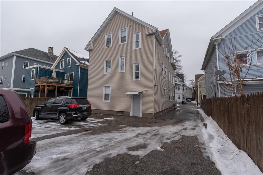 122 Hudson Street Property Photo 4