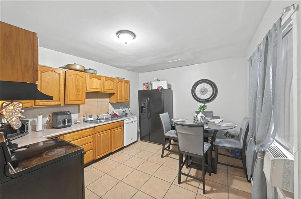 41 Joslin Street Property Photo 5