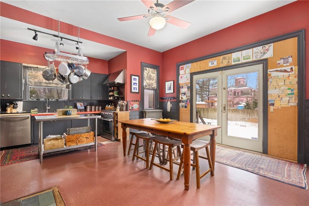 35 Larch Street Property Photo 9