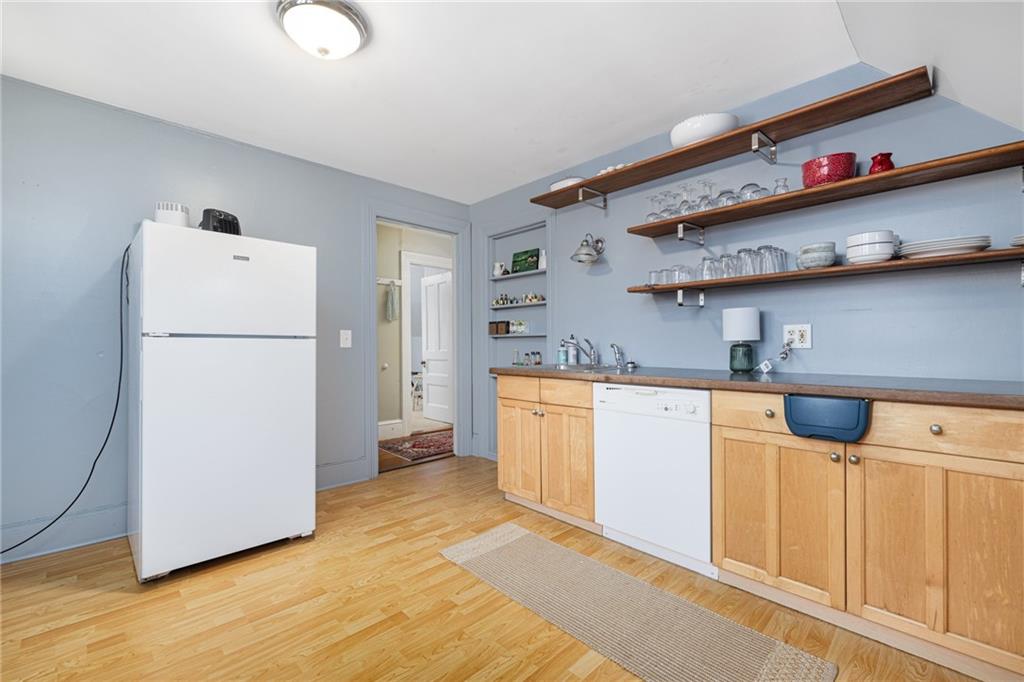 35 Larch Street Property Photo 32