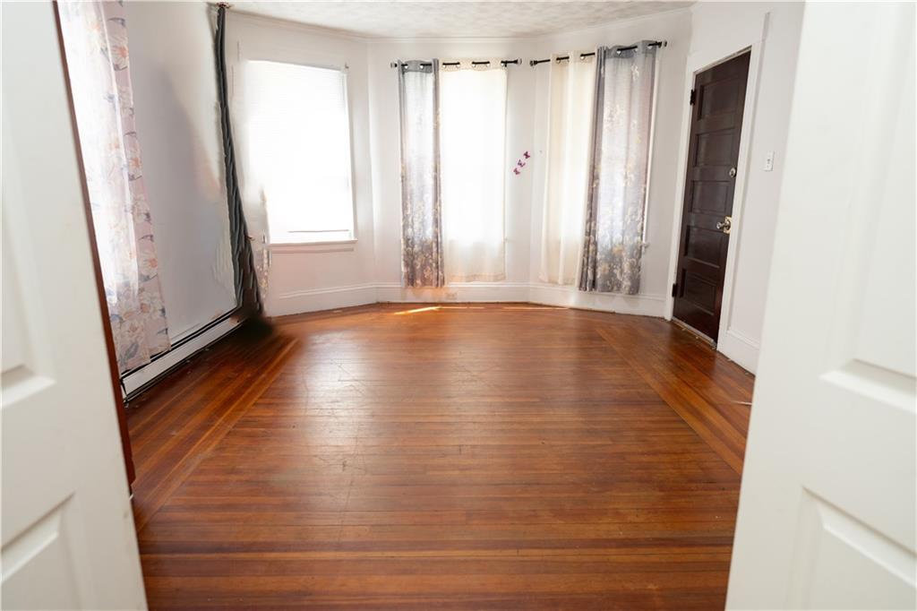 86 Whitehall Street Property Photo 5