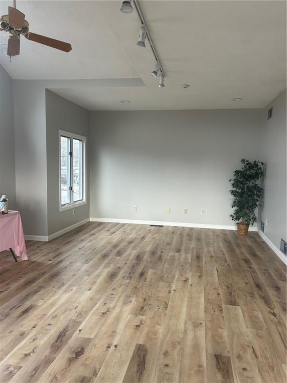 960 Tiogue Avenue Property Photo 7