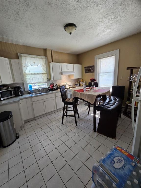 662 Elmwood Avenue Property Photo 9