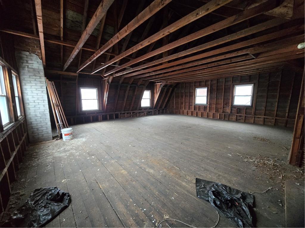 662 Elmwood Avenue Property Photo 25