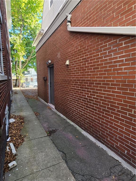 662 Elmwood Avenue Property Photo 32