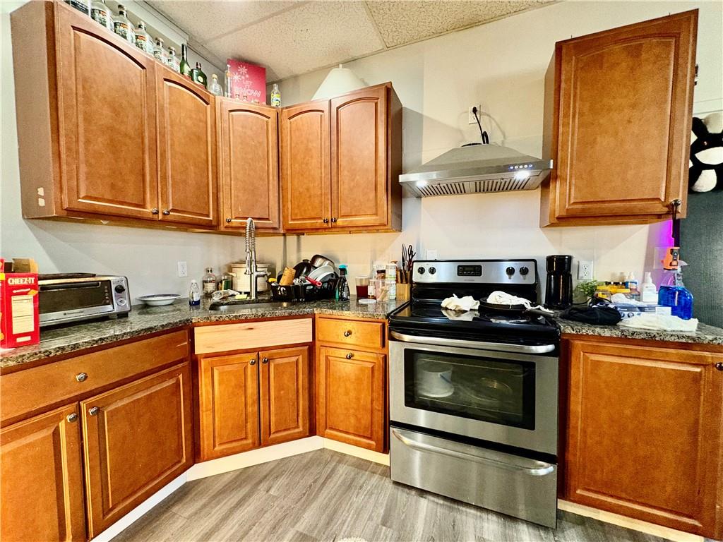 1728 1730 Cranston Street Property Photo 10