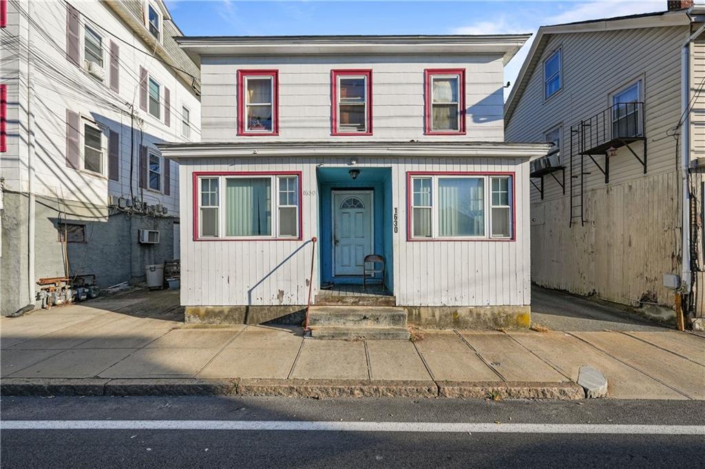 1630 Main Street Property Photo 1