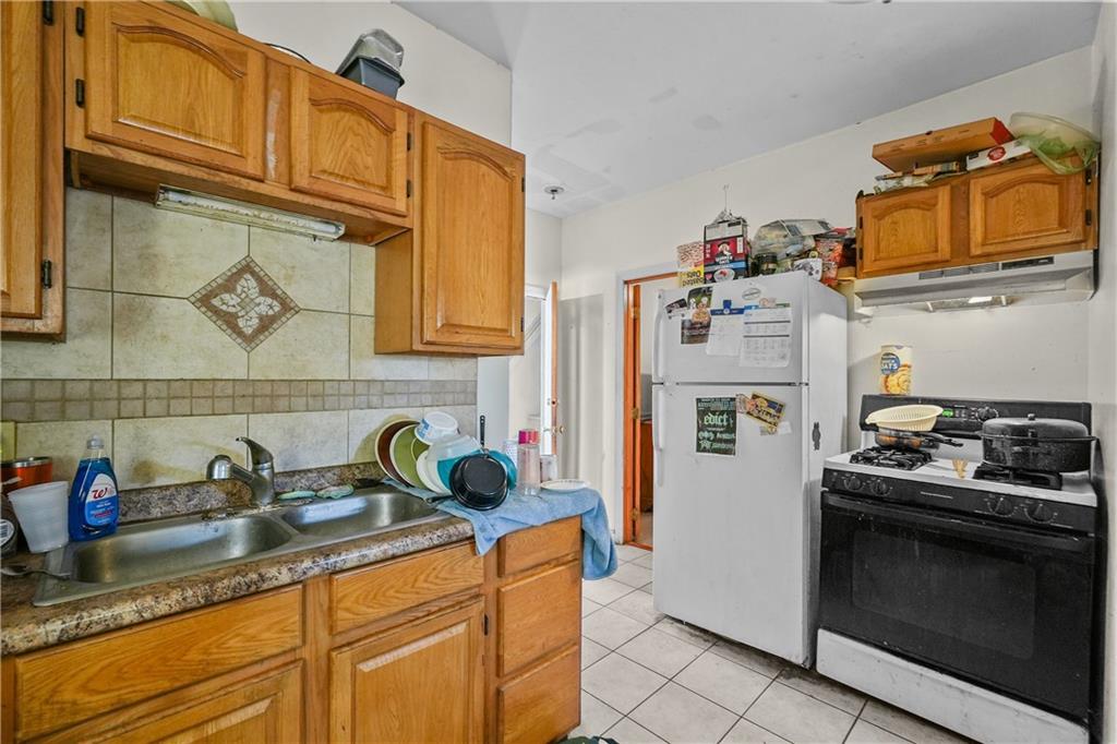 1630 Main Street Property Photo 10