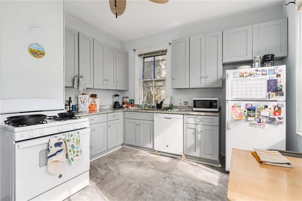 45 Cypress Street Property Photo 18
