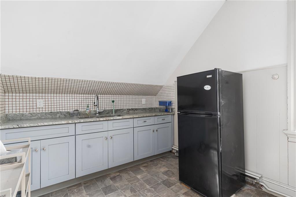 45 Cypress Street Property Photo 47
