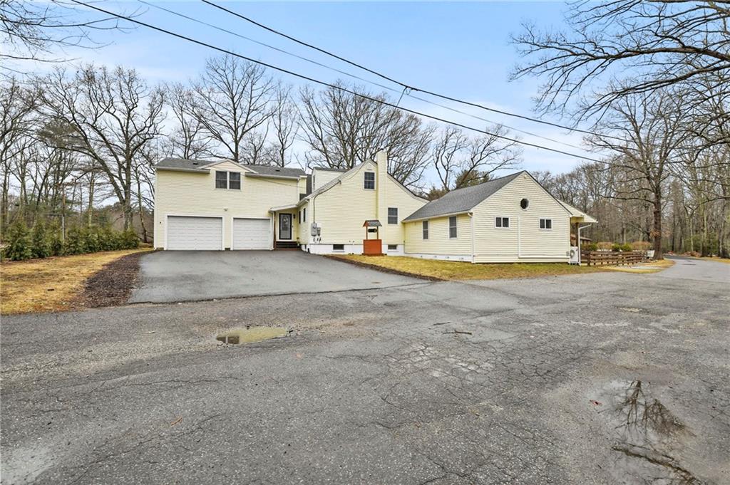 1381 Putnam Pike Property Photo 1