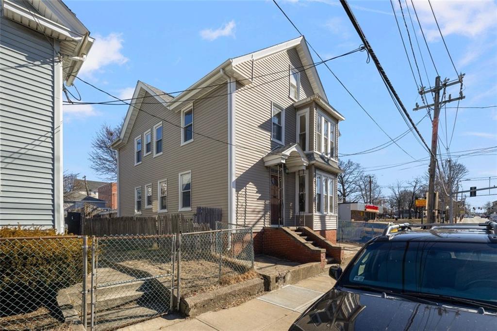497 Branch Avenue Property Photo 2