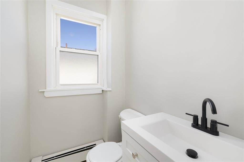 497 Branch Avenue Property Photo 10
