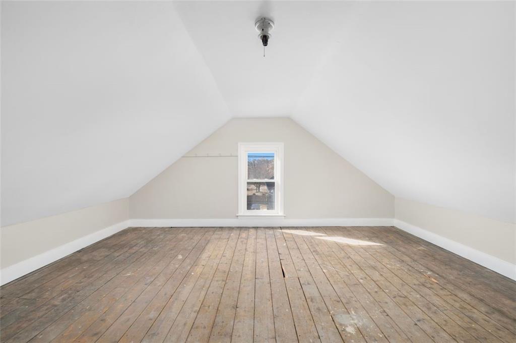 497 Branch Avenue Property Photo 18