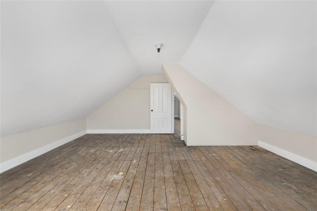 497 Branch Avenue Property Photo 20