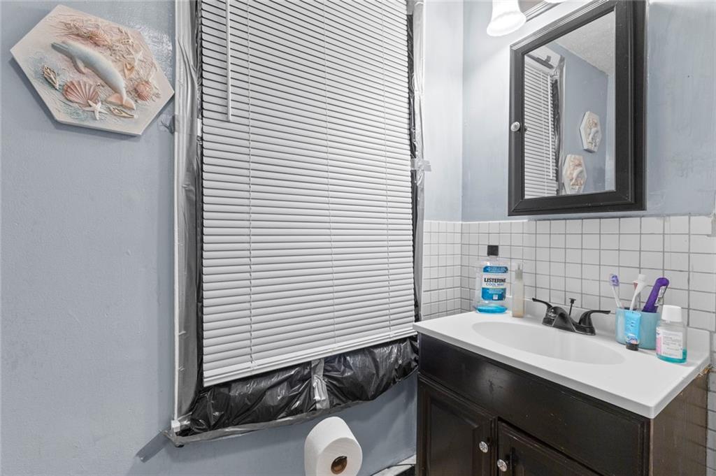 107 109 Lenox Avenue Property Photo 12