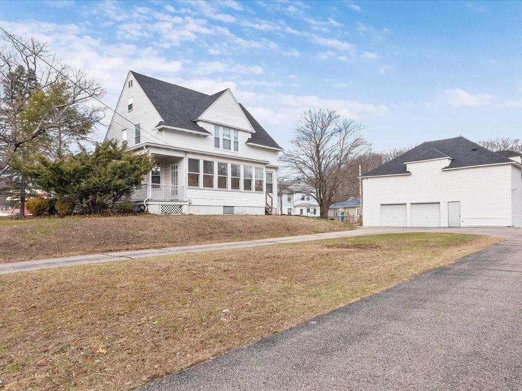 871 873 Harris Avenue Property Photo 2