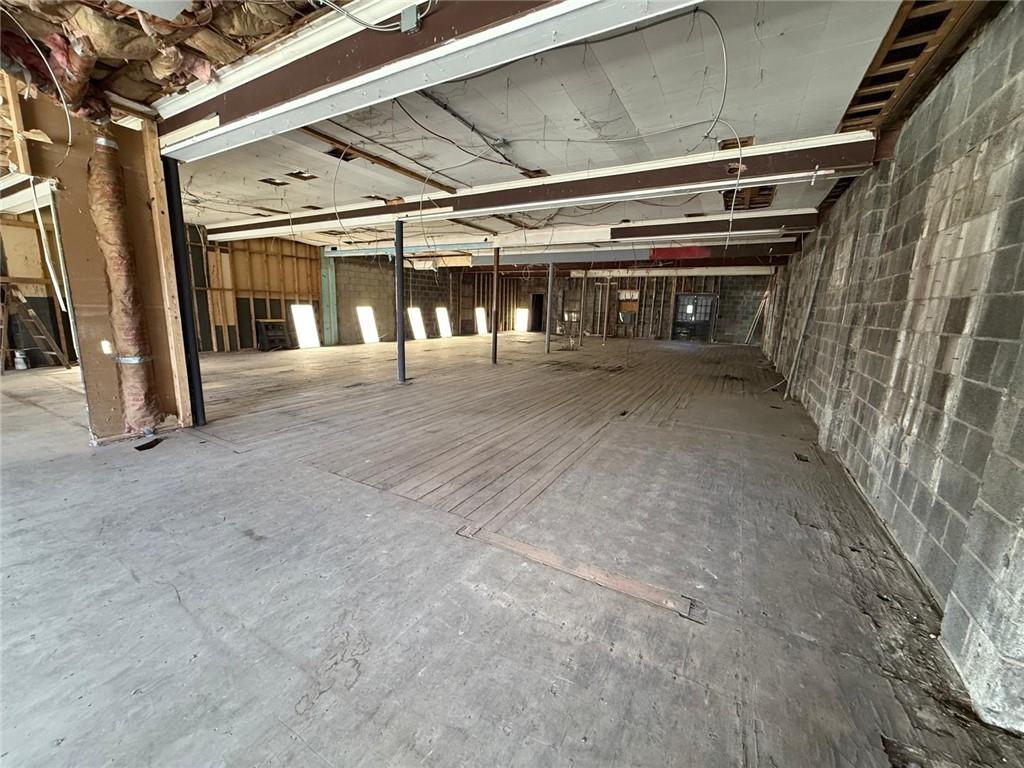 1435 Victory Highway Property Photo 2