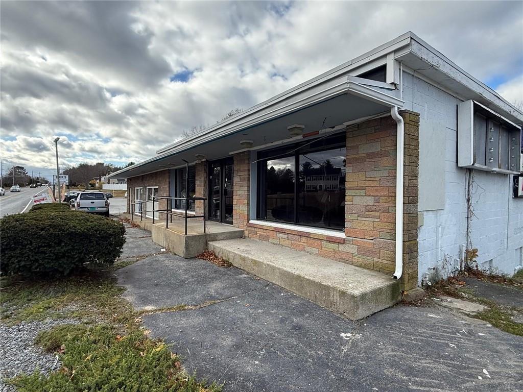 1435 Victory Highway Property Photo 8