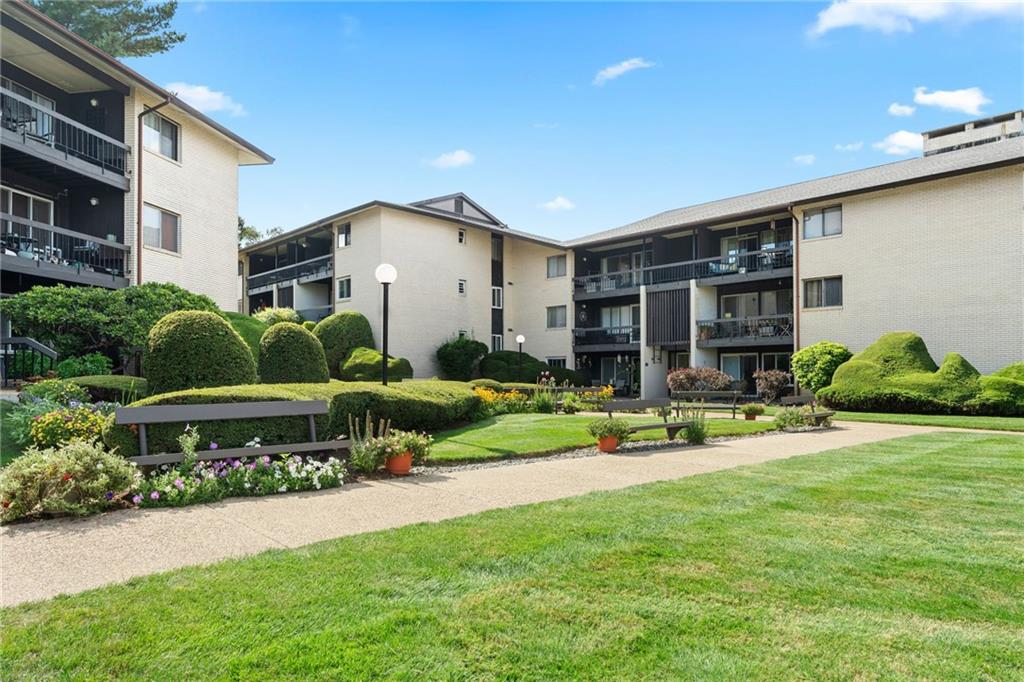 400 Narragansett Parkway Unit Wb-10 Property Photo 1