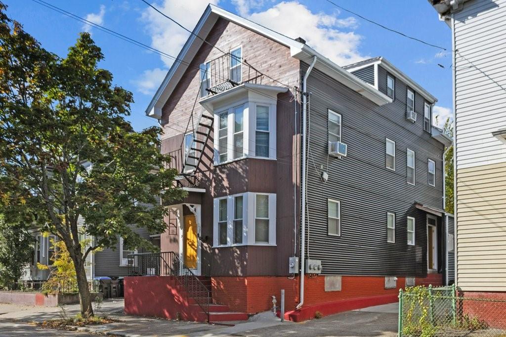 107 Penn Street Property Photo 1