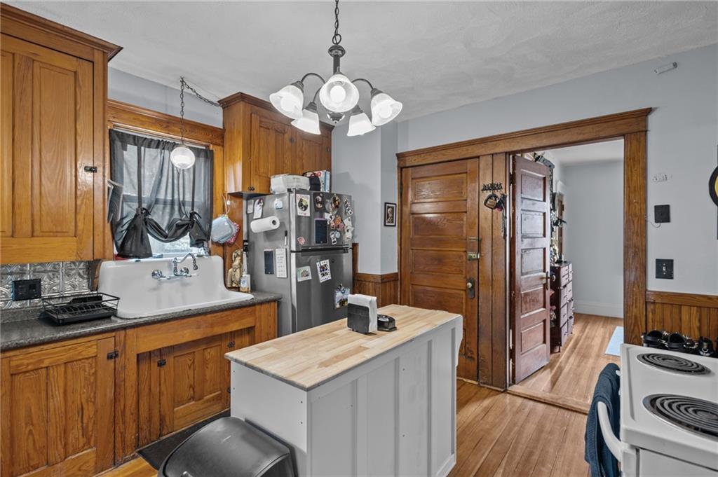 61 Grace Street Property Photo 11