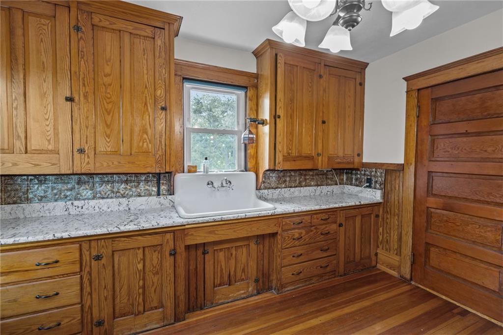 61 Grace Street Property Photo 16