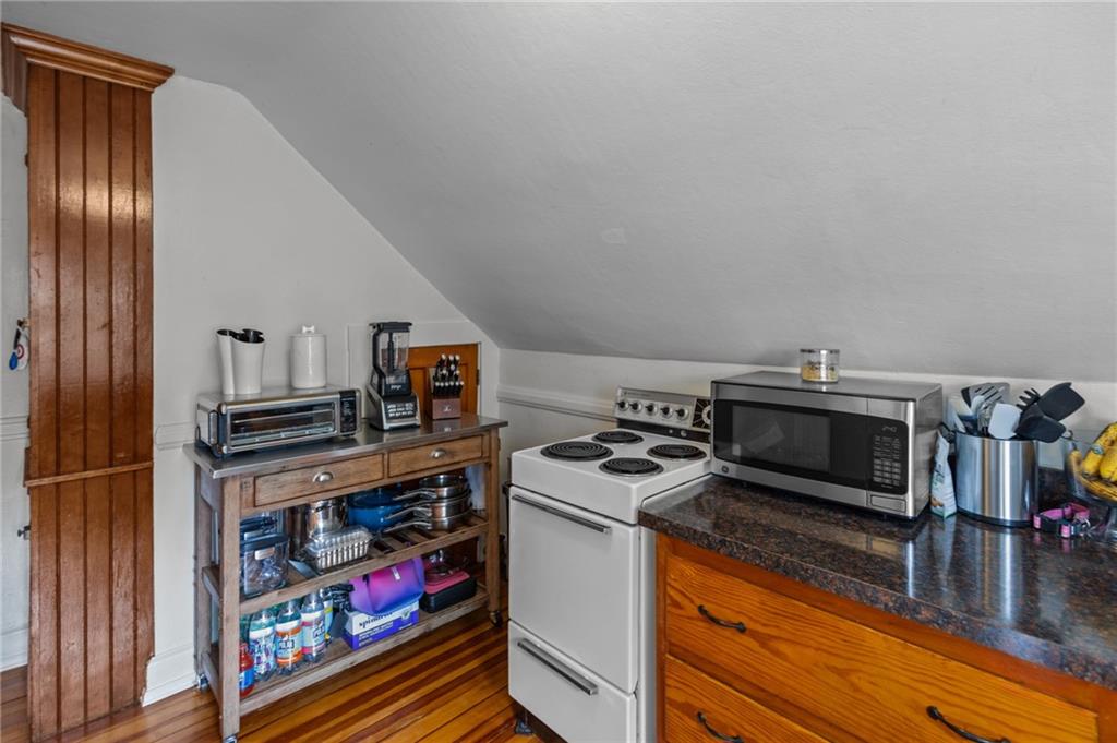 61 Grace Street Property Photo 39