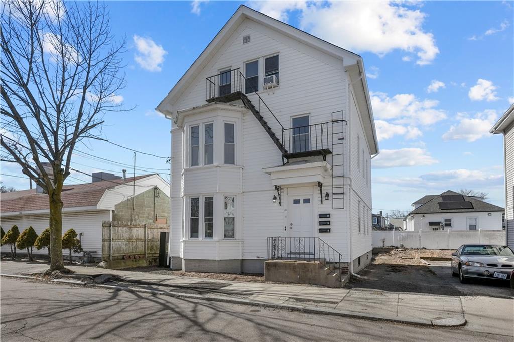 12 Tiffany Street Property Photo 1