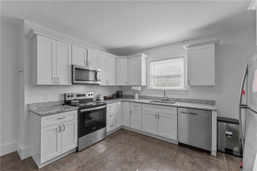 12 Tiffany Street Property Photo 2