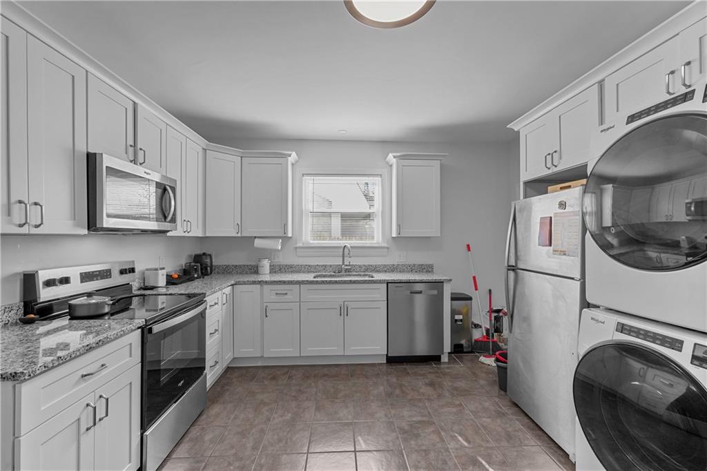 12 Tiffany Street Property Photo 3