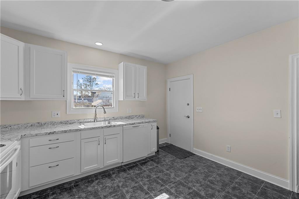 12 Tiffany Street Property Photo 20