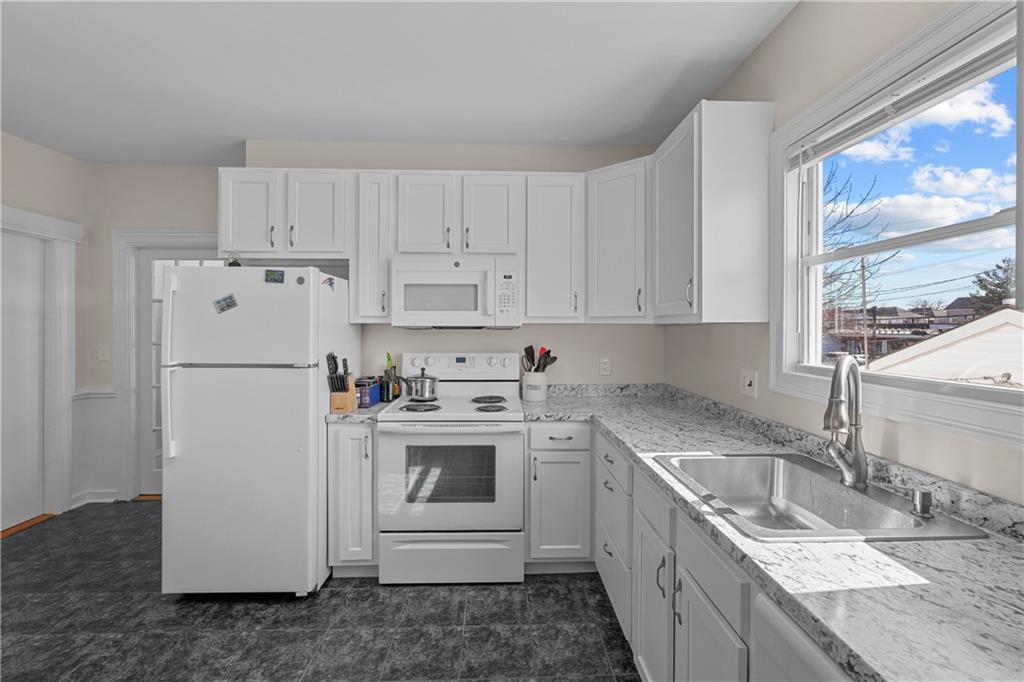 12 Tiffany Street Property Photo 22